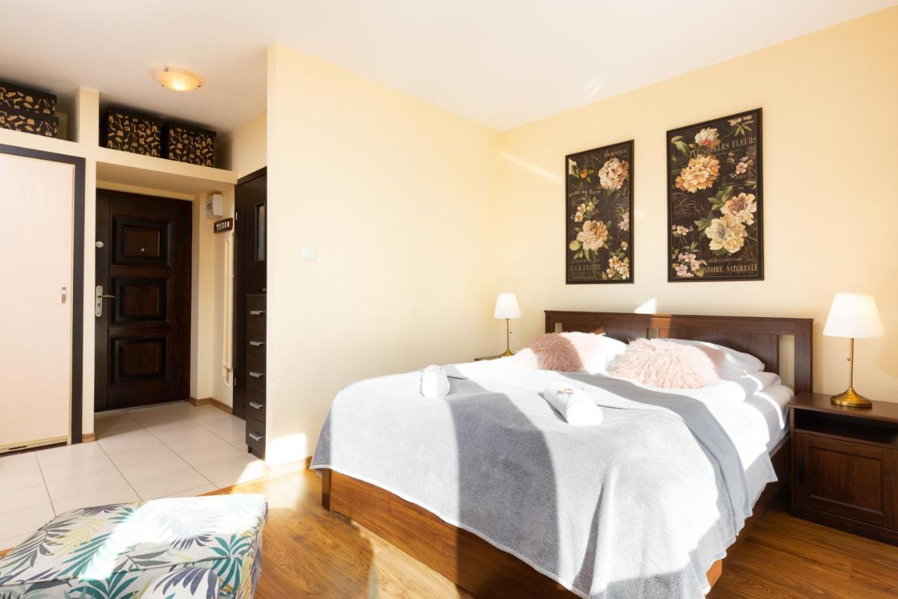 Apartments City Center Krucza By Renters Varsovie Extérieur photo