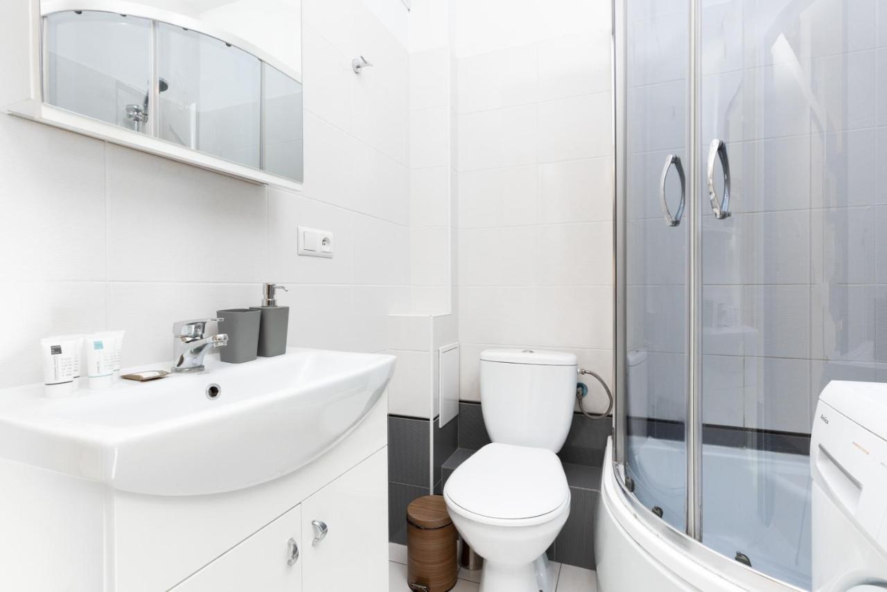 Apartments City Center Krucza By Renters Varsovie Extérieur photo